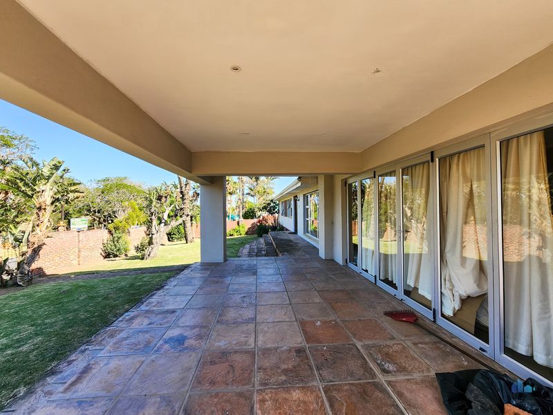 5 Bedroom Property for Sale in Gonubie Eastern Cape